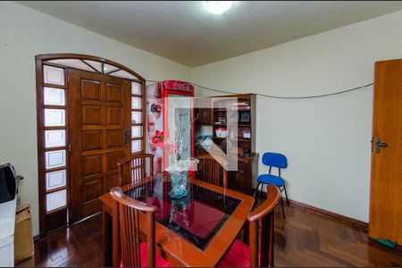 Casa para alugar com 150m², 4 quartos e 2 vagas Casa para alugar com 150m², 4 quartos e 2 vagasQuarto 1