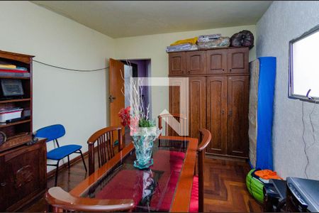 Casa para alugar com 150m², 4 quartos e 2 vagas Casa para alugar com 150m², 4 quartos e 2 vagasQuarto 1