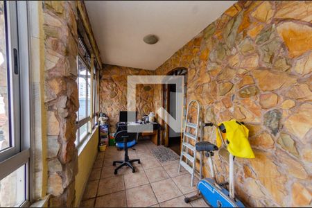 Casa para alugar com 150m², 4 quartos e 2 vagas Casa para alugar com 150m², 4 quartos e 2 vagasVaranda