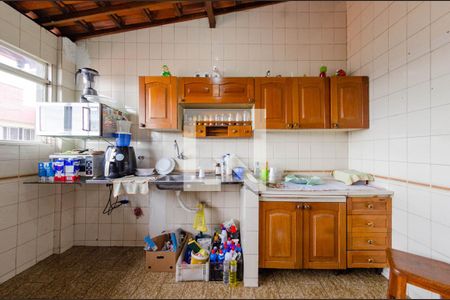 Casa para alugar com 150m², 4 quartos e 2 vagas Casa para alugar com 150m², 4 quartos e 2 vagasCozinha