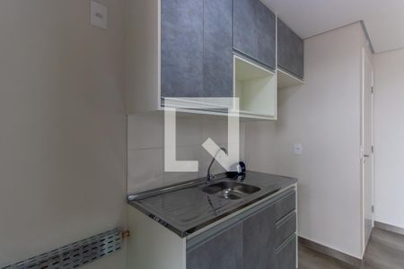 Cozinha de apartamento para alugar com 2 quartos, 39m² em Vila Tolstoi, São Paulo