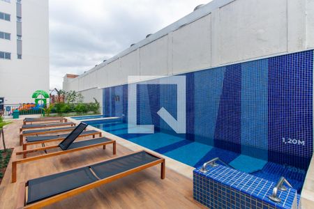 Apartamento para alugar com 39m², 2 quartos e 1 vaga Apartamento para alugar com 39m², 2 quartos e 1 vagaÁrea comum - Piscina