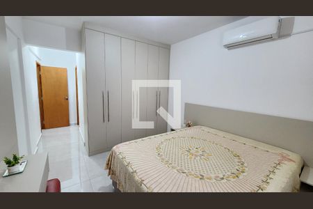 Quarto Suíte de casa para alugar com 3 quartos, 140m² em Embaré, Santos