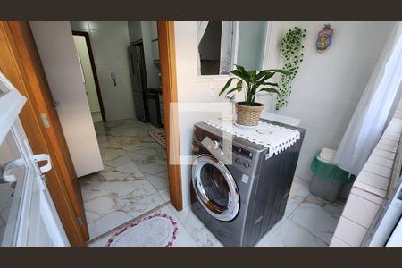 Casa para alugar com 140m², 3 quartos e 2 vagas Casa para alugar com 140m², 3 quartos e 2 vagasCozinha e Área de Serviço