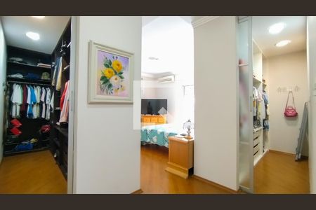 Casa à venda com 400m², 4 quartos e 8 vagasSuíte 2