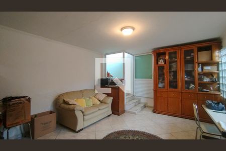 Casa à venda com 400m², 4 quartos e 8 vagasEdicula