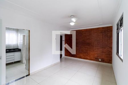 Sala  de apartamento para alugar com 3 quartos, 75m² em Santa Terezinha, Belo Horizonte