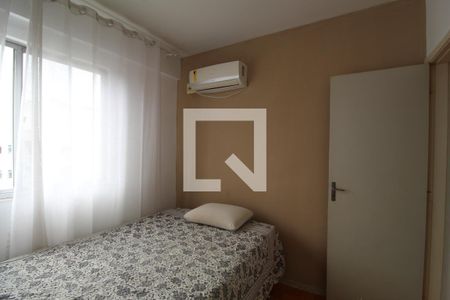 Quarto 1 de apartamento para alugar com 2 quartos, 58m² em Freguesia (jacarepaguá), Rio de Janeiro
