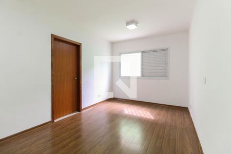 Casa à venda com 168m², 3 quartos e 3 vagasSuíte 1