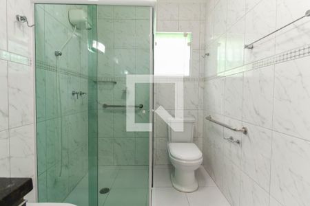 Casa à venda com 168m², 3 quartos e 3 vagasBanheiro da Suíte 1