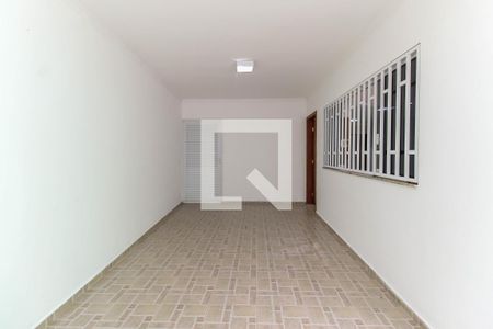 Casa à venda com 168m², 3 quartos e 3 vagasGaragem