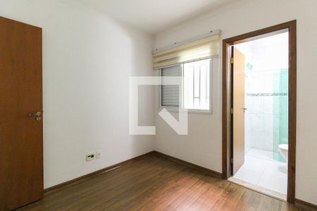 Casa à venda com 168m², 3 quartos e 3 vagas Suíte 2