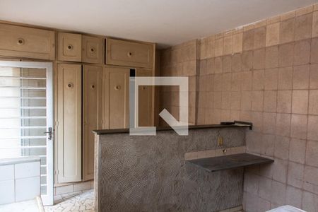 Casa à venda com 130m², 2 quartos e sem vagaCOMODO CASA FUNDOS