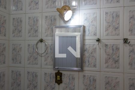 Casa à venda com 130m², 2 quartos e sem vagaBANHEIRO