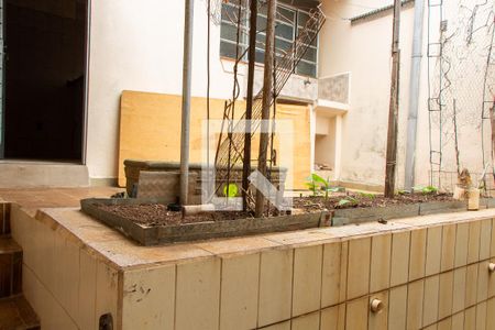 Casa à venda com 130m², 2 quartos e sem vagaÁREA EXTERNA FUNDOS