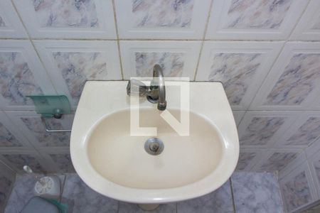 Casa à venda com 130m², 2 quartos e sem vagaBANHEIRO