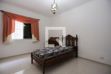 Casa à venda com 309m², 4 quartos e 6 vagas Casa à venda com 309m², 4 quartos e 6 vagasQuarto 2