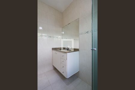 Casa à venda com 309m², 4 quartos e 6 vagas Casa à venda com 309m², 4 quartos e 6 vagasBanheiro da Suíte 1