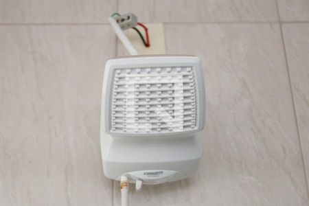 Casa à venda com 309m², 4 quartos e 6 vagas Casa à venda com 309m², 4 quartos e 6 vagasBanheiro social