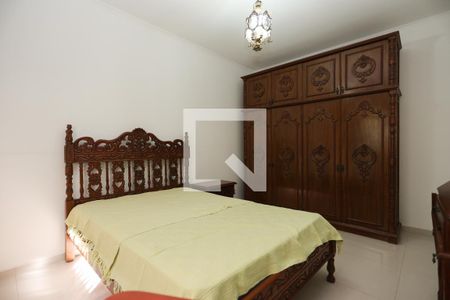 Casa à venda com 309m², 4 quartos e 6 vagas Casa à venda com 309m², 4 quartos e 6 vagasQuarto 1