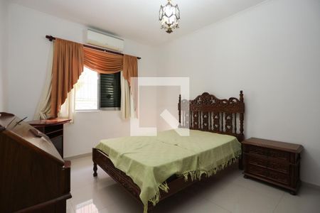 Casa à venda com 309m², 4 quartos e 6 vagas Casa à venda com 309m², 4 quartos e 6 vagasQuarto 1