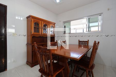 Casa à venda com 309m², 4 quartos e 6 vagas Casa à venda com 309m², 4 quartos e 6 vagasCopa