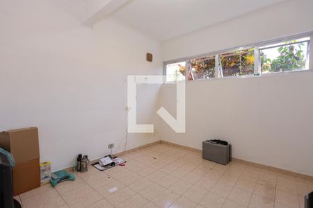 Casa à venda com 309m², 4 quartos e 6 vagas Casa à venda com 309m², 4 quartos e 6 vagasEscritório