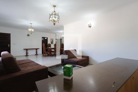 Sala de casa para alugar com 4 quartos, 309m² em Vila Roque, São Paulo