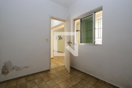 Casa à venda com 309m², 4 quartos e 6 vagas Casa à venda com 309m², 4 quartos e 6 vagasQuarto de serviço