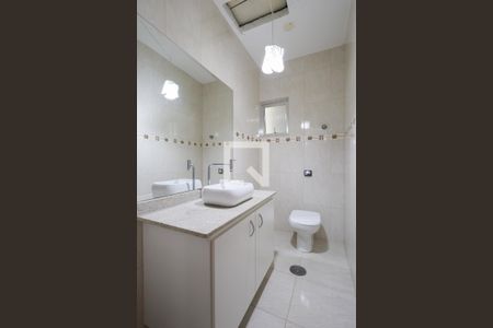 Lavabo de casa para alugar com 4 quartos, 309m² em Vila Roque, São Paulo