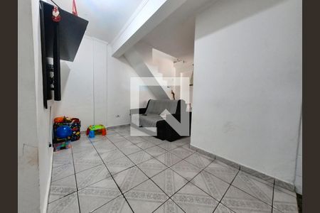 Casa à venda com 216m², 6 quartos e 2 vagas Casa à venda com 216m², 6 quartos e 2 vagasSala