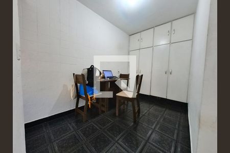 Casa à venda com 216m², 6 quartos e 2 vagas Casa à venda com 216m², 6 quartos e 2 vagasSala de Jantar