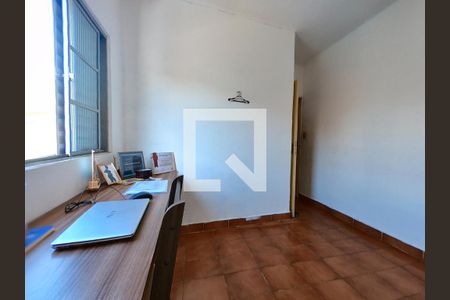 Casa à venda com 216m², 6 quartos e 2 vagas Casa à venda com 216m², 6 quartos e 2 vagasQuarto 3