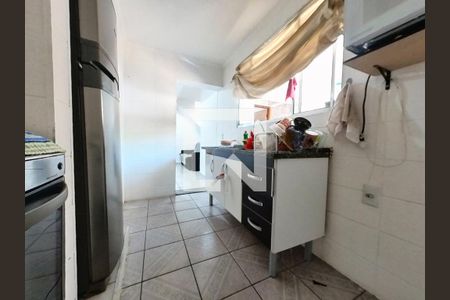 Casa à venda com 216m², 6 quartos e 2 vagas Casa à venda com 216m², 6 quartos e 2 vagasCozinha