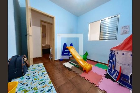 Casa à venda com 216m², 6 quartos e 2 vagas Casa à venda com 216m², 6 quartos e 2 vagasQuarto 2