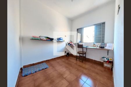 Casa à venda com 216m², 6 quartos e 2 vagas Casa à venda com 216m², 6 quartos e 2 vagasQuarto 3