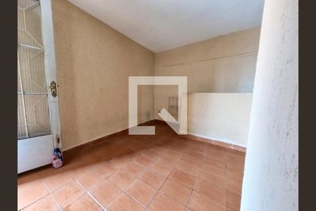 Casa à venda com 216m², 6 quartos e 2 vagas Casa à venda com 216m², 6 quartos e 2 vagasQuintal Superior