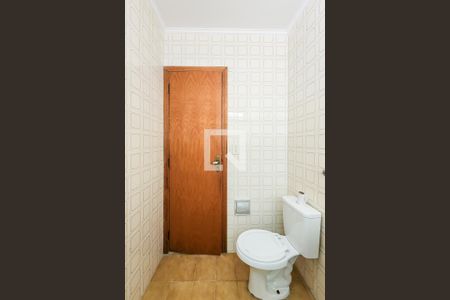 Casa à venda com 140m², 3 quartos e 2 vagas Casa à venda com 140m², 3 quartos e 2 vagasBanheiro Social