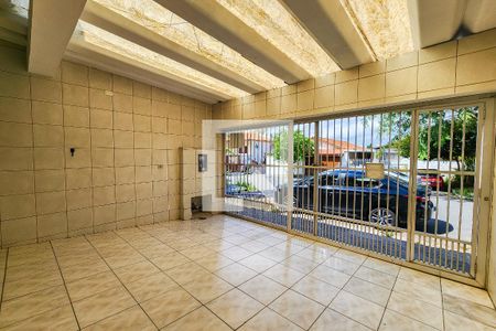 Casa à venda com 140m², 3 quartos e 2 vagas Casa à venda com 140m², 3 quartos e 2 vagasGaragem