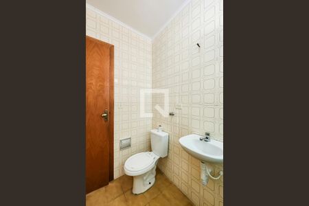 Casa à venda com 140m², 3 quartos e 2 vagas Casa à venda com 140m², 3 quartos e 2 vagasBanheiro Social