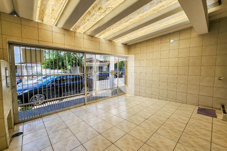 Casa à venda com 140m², 3 quartos e 2 vagas Casa à venda com 140m², 3 quartos e 2 vagasGaragem