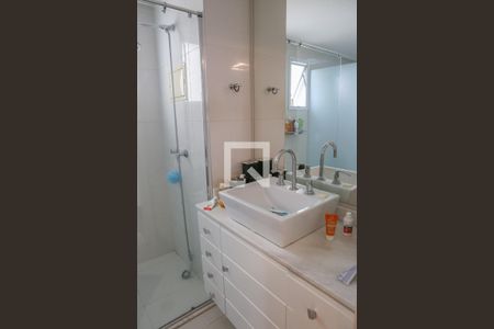 Apartamento à venda com 140m², 2 quartos e 3 vagasBanheiro da Suíte