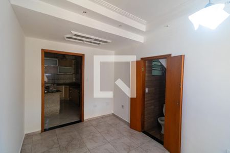 Sala de casa para alugar com 3 quartos, 100m² em Vila Guilhermina, São Paulo