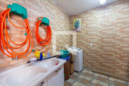 Casa à venda com 215m², 3 quartos e 3 vagas Casa à venda com 215m², 3 quartos e 3 vagasÁrea de Serviço