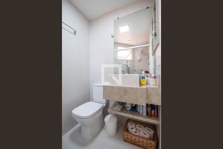 Banheiro de apartamento à venda com 2 quartos, 55m² em Bandeiras, Osasco