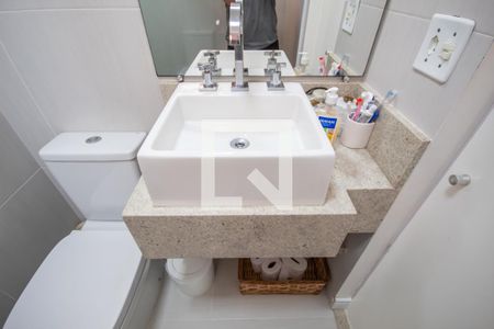 Banheiro de apartamento à venda com 2 quartos, 55m² em Bandeiras, Osasco