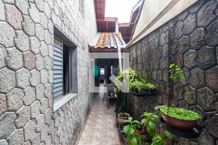 Casa à venda com 129m², 2 quartos e 2 vagas Casa à venda com 129m², 2 quartos e 2 vagasCorredor