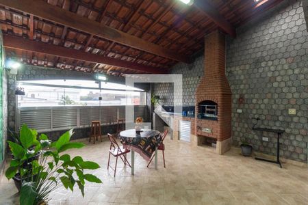 Casa à venda com 129m², 2 quartos e 2 vagas Casa à venda com 129m², 2 quartos e 2 vagasVaranda