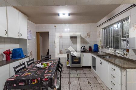 Casa à venda com 129m², 2 quartos e 2 vagas Casa à venda com 129m², 2 quartos e 2 vagasCozinha