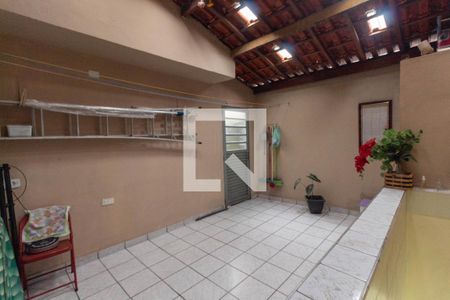 Casa à venda com 129m², 2 quartos e 2 vagas Casa à venda com 129m², 2 quartos e 2 vagasLavanderia